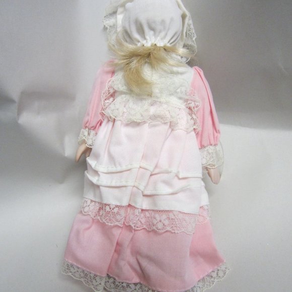 VTG PORCELAIN DOLL IN PINK DRESS AND BONNET - Picture 3 of 9
